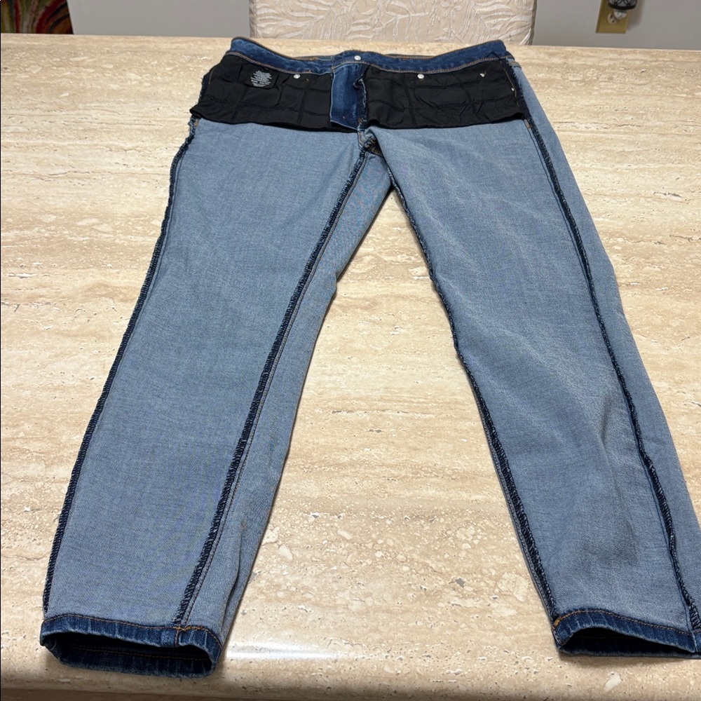 NWOT Tahari, Chloe skinny fit jeans.Excellent Condition. - Picture 8 of 9
